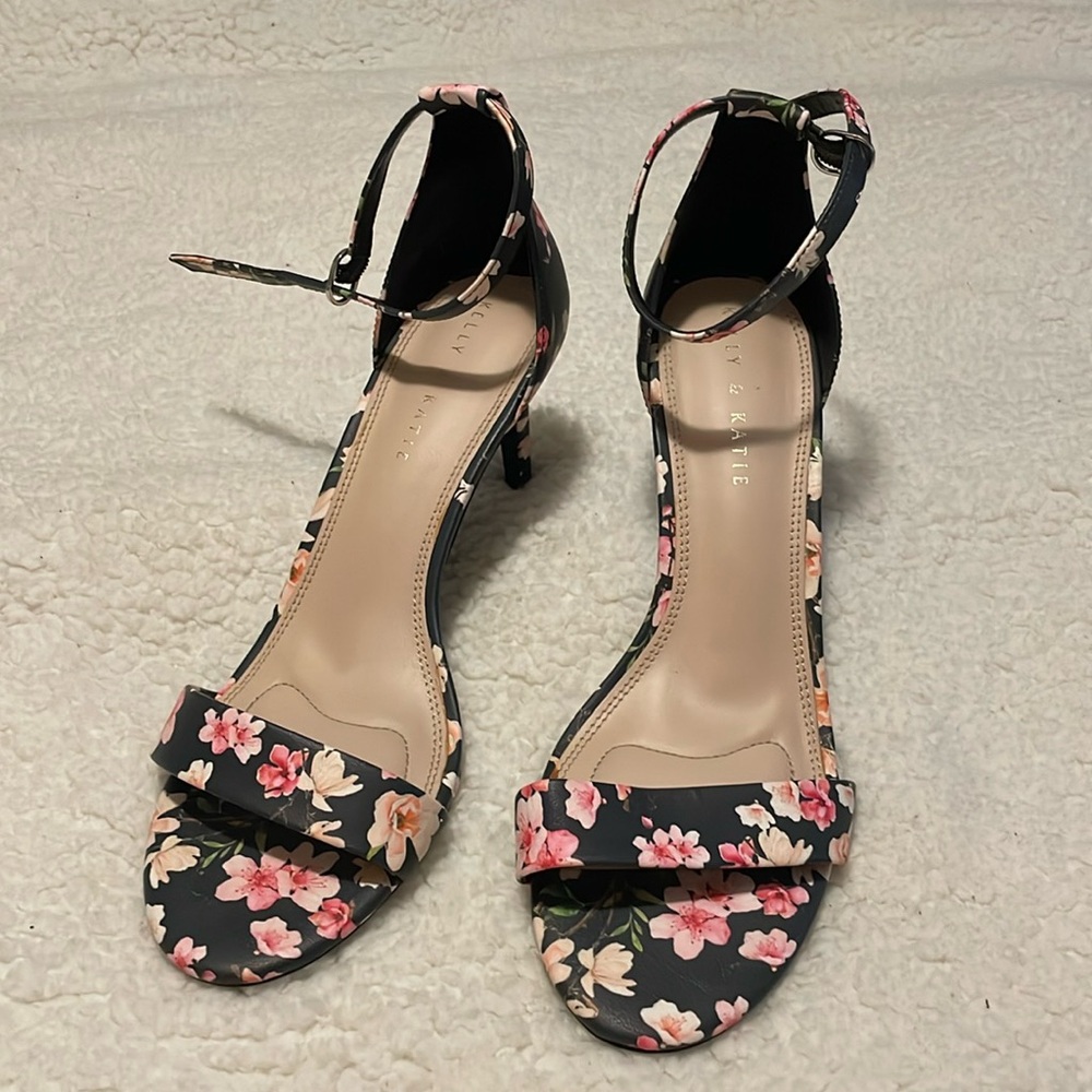 Kelly & Katie Floral Heeled Sandals NWOT